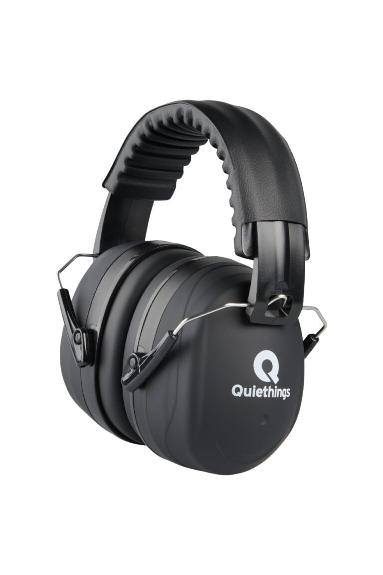 Auriculares de protección auditiva fotografiados sobre fondo blanco